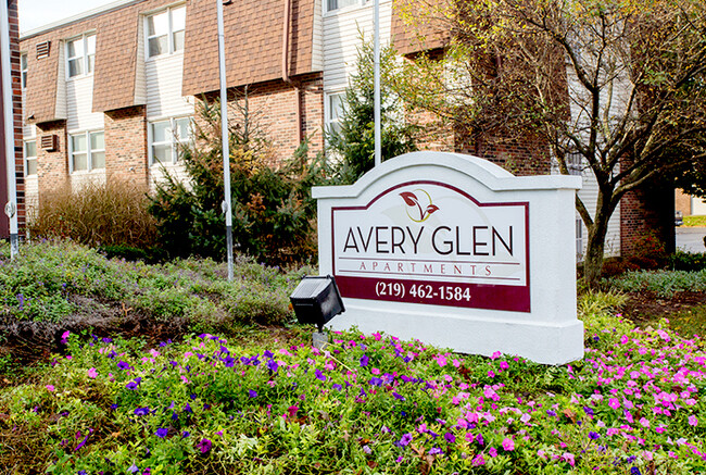 Avery Glen Apartments