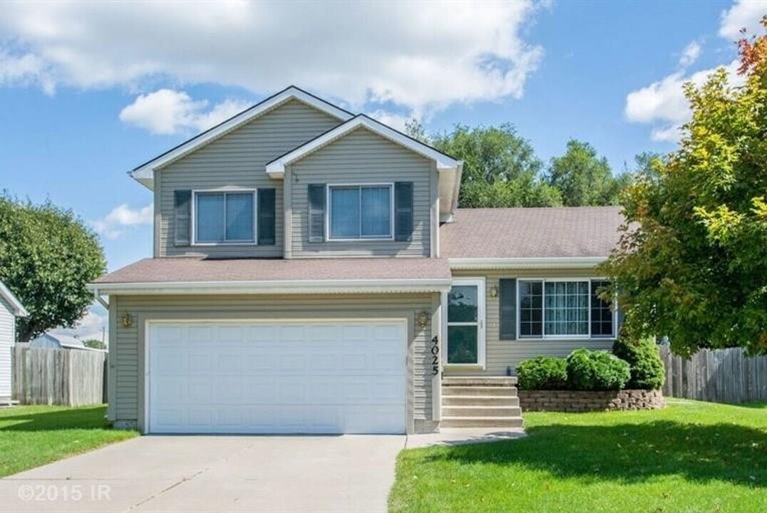 4025 York St in Des Moines, IA - Building Photo