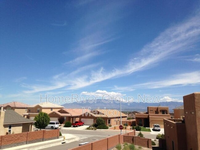 828 Kipuka Dr NW in Albuquerque, NM - Building Photo - Building Photo