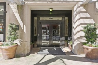 800 Peachtree St NE in Atlanta, GA - Building Photo - Building Photo