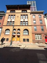 1213 Locust St in Philadelphia, PA - Building Photo - Building Photo