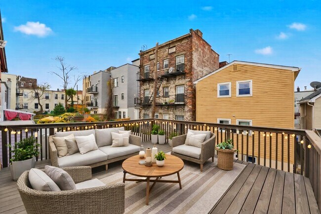 89 Stuyvesant Ave in Jersey City, NJ - Building Photo - Building Photo