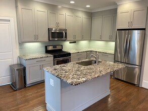 2321 Barry St in Charlotte, NC - Building Photo - Building Photo