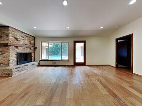 1216 Glen Cove Dr in Richardson, TX - Building Photo - Building Photo