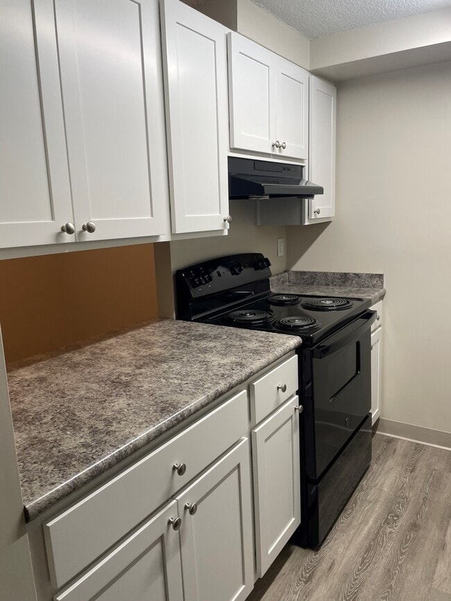 Wakefield one, two, and three bedrooms in Wakefield, MA - Building Photo - Building Photo
