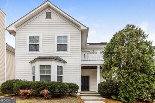 4525 Parkway Cir in Atlanta, GA - Building Photo