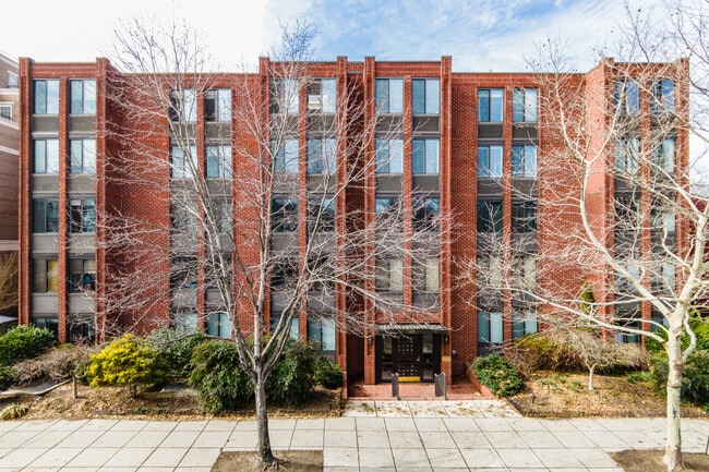 1318 22nd St NW in Washington, DC - Building Photo - Building Photo