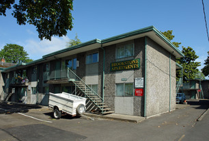 mcno01 457 W. 8th Ave Apartments