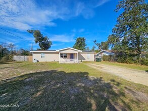 1120 Iowa Ave in Lynn Haven, FL - Building Photo - Building Photo