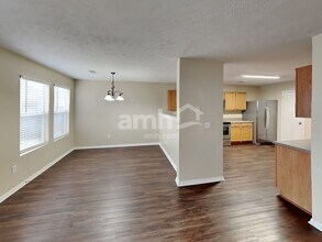 2672 New Port Royal Rd in Thompson's Station, TN - Foto de edificio - Building Photo