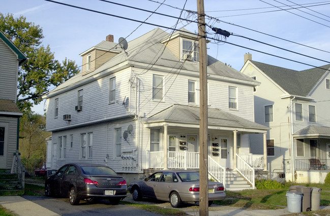 222 Edmonds Ave in Long Branch, NJ - Building Photo - Building Photo