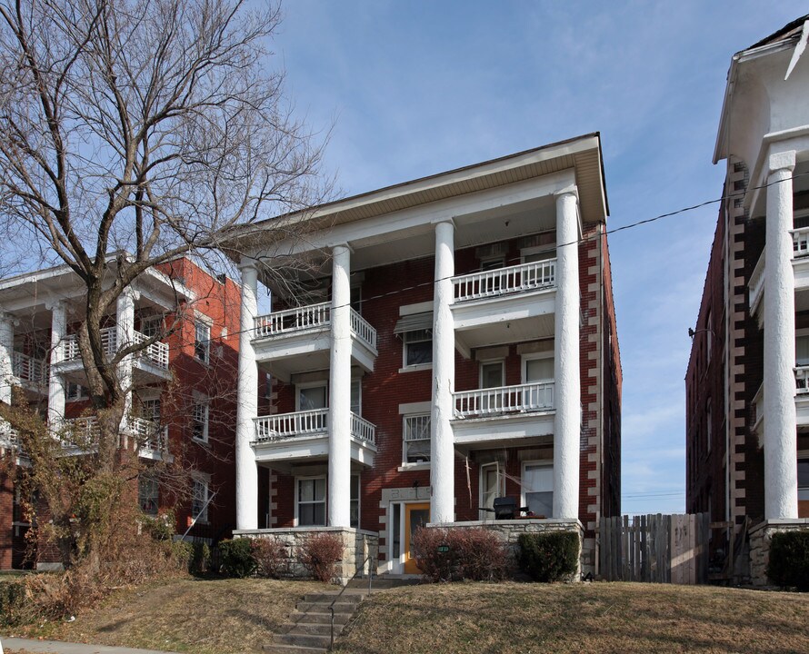 Arvada in Kansas City, MO - Foto de edificio