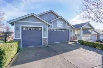 2385 N 4th St in Washougal, WA - Building Photo - Building Photo