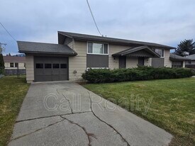 3324 S Raymond Cir in Spokane Valley, WA - Building Photo