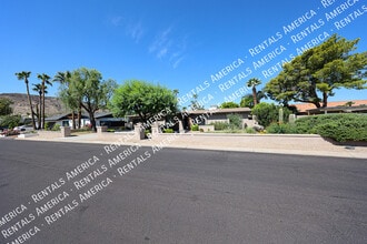 13242 N 11th Ave in Phoenix, AZ - Building Photo - Building Photo