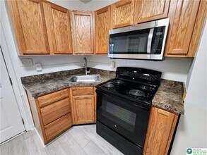 834 Wyandotte St in Bethlehem, PA - Building Photo - Building Photo