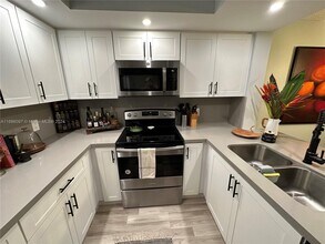1110 SW 125th Ave-Unit -403M in Pembroke Pines, FL - Building Photo - Building Photo