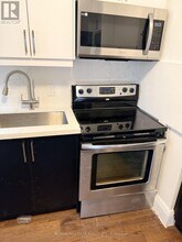 1616 Bloor St W in Toronto, ON - Building Photo - Building Photo