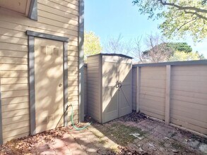 6001 Joaquin Murieta Ave in Newark, CA - Building Photo - Building Photo