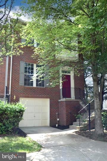 2028 Madrillon Springs Ct in Vienna, VA - Building Photo