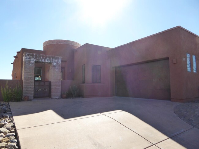 property at 11488 N Moon Ranch Pl