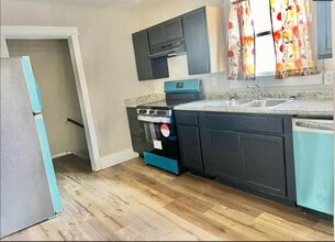 5621 Prosser Ave in Cincinnati, OH - Building Photo - Building Photo