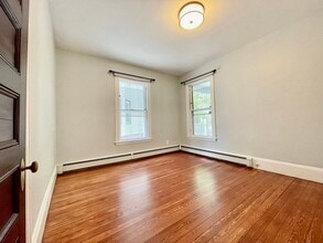 39 Dana St, Unit A in Cambridge, MA - Foto de edificio - Building Photo