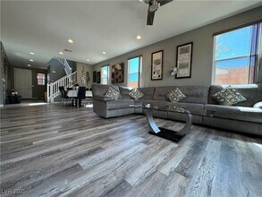 745 Shiva St in Las Vegas, NV - Building Photo - Building Photo