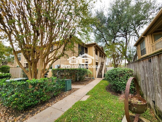 property at 1311 Antoine Dr
