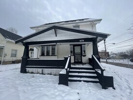 944 Baughman St in Akron, OH - Building Photo