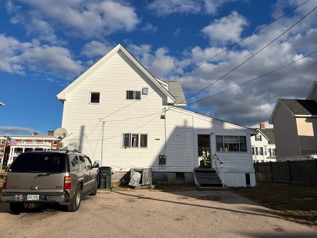 804 Beech St in Manchester, NH - Building Photo - Building Photo