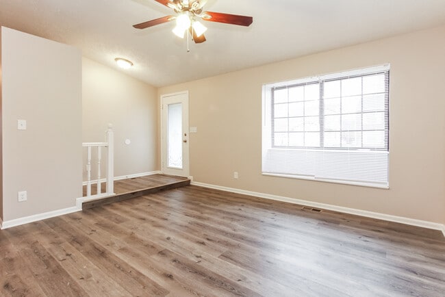 4132 Luxembourg Cir E in Indianapolis, IN - Building Photo - Building Photo