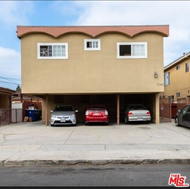 property at 3740 Veteran Ave