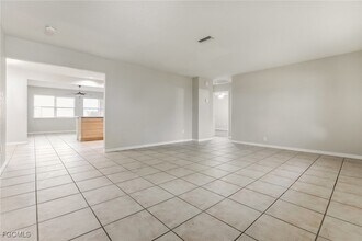 382 Sunnyside Dr in Venice, FL - Building Photo - Building Photo