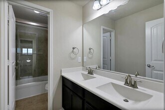 11824 Kurth Dr in Frisco, TX - Building Photo - Building Photo