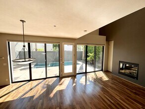 1518 E Baristo Rd in Palm Springs, CA - Building Photo - Building Photo