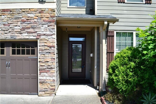 1420 Brushfoot Trail in Suwanee, GA - Building Photo - Building Photo
