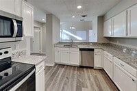 7761 Springville Dr photo'