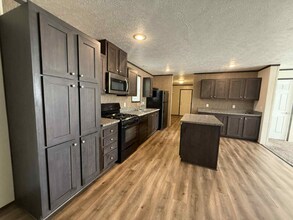 1236 N Oaklane Rd in Springfield, IL - Building Photo - Building Photo