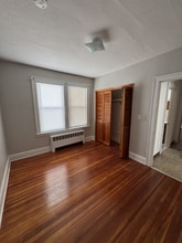 15 Dover St, Unit Dover 2nd Floor in Hartford, CT - Foto de edificio - Building Photo