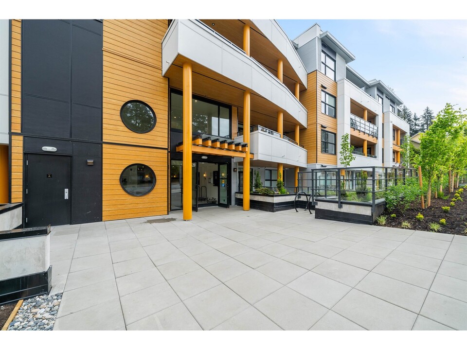 2620-152 152 St in Surrey, BC - Building Photo