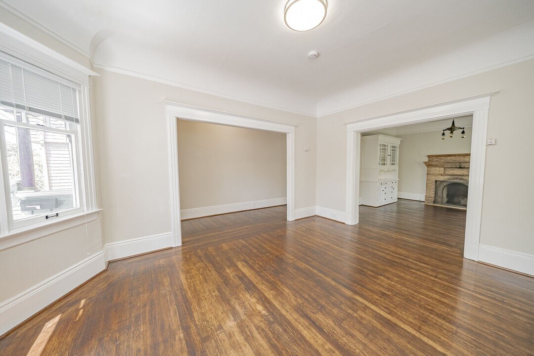 38 Glen Ave in Oakland, CA - Building Photo