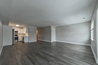 99 Cherry St in Milford, CT - Building Photo - Building Photo