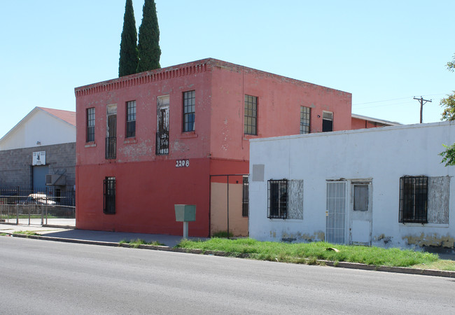 2208 Bassett Ave in El Paso, TX - Building Photo - Building Photo