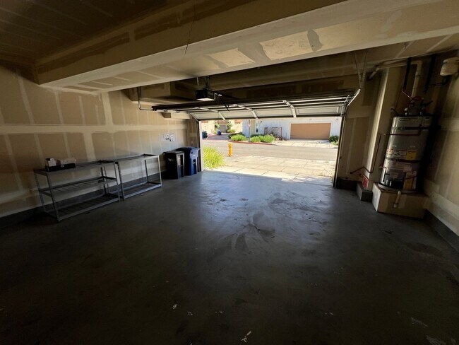 2190 Morrow St in Hayward, CA - Building Photo - Building Photo