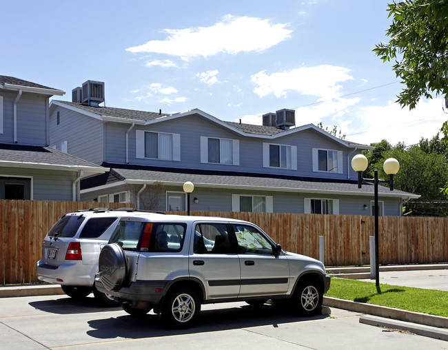 2-6 Stanford Ave in Pueblo, CO - Foto de edificio - Building Photo