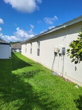 7607 Mariners Harbour Dr in Zephyrhills, FL - Building Photo - Building Photo