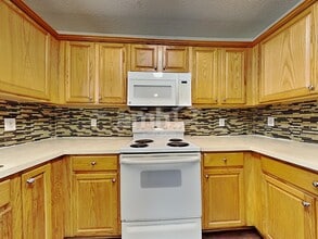 3923 Cedar Hill Dr in Charlotte, NC - Building Photo - Building Photo