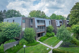 Stevenson Commons in Pikesville, MD - Building Photo - Building Photo