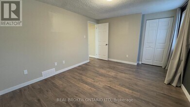 457 Wilkins St in London, ON - Building Photo - Building Photo